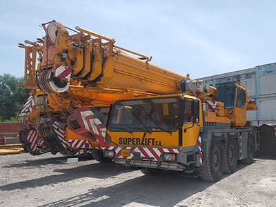 Γερανός LIEBHERR LTM 1050/1 έως 50 tn