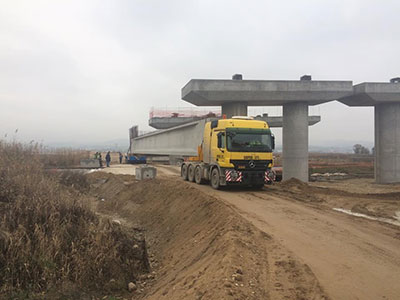 Μεταφορά δοκαριών 120tn για τοποθέτηση γέφυρας στις Σέρρες 