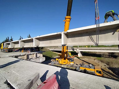 Uninstallation of existing prefabricated beams 80tn Aliakmona bridge