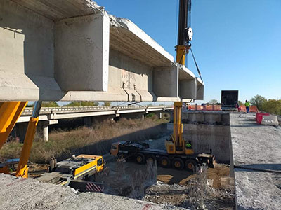 Uninstallation of existing prefabricated beams Aliakmona bridge